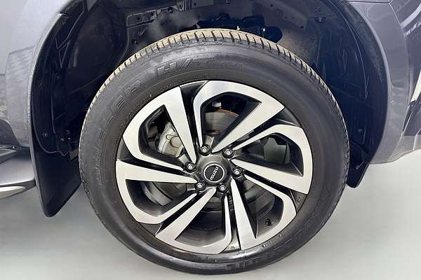 2022 Isuzu MU-X LS-T