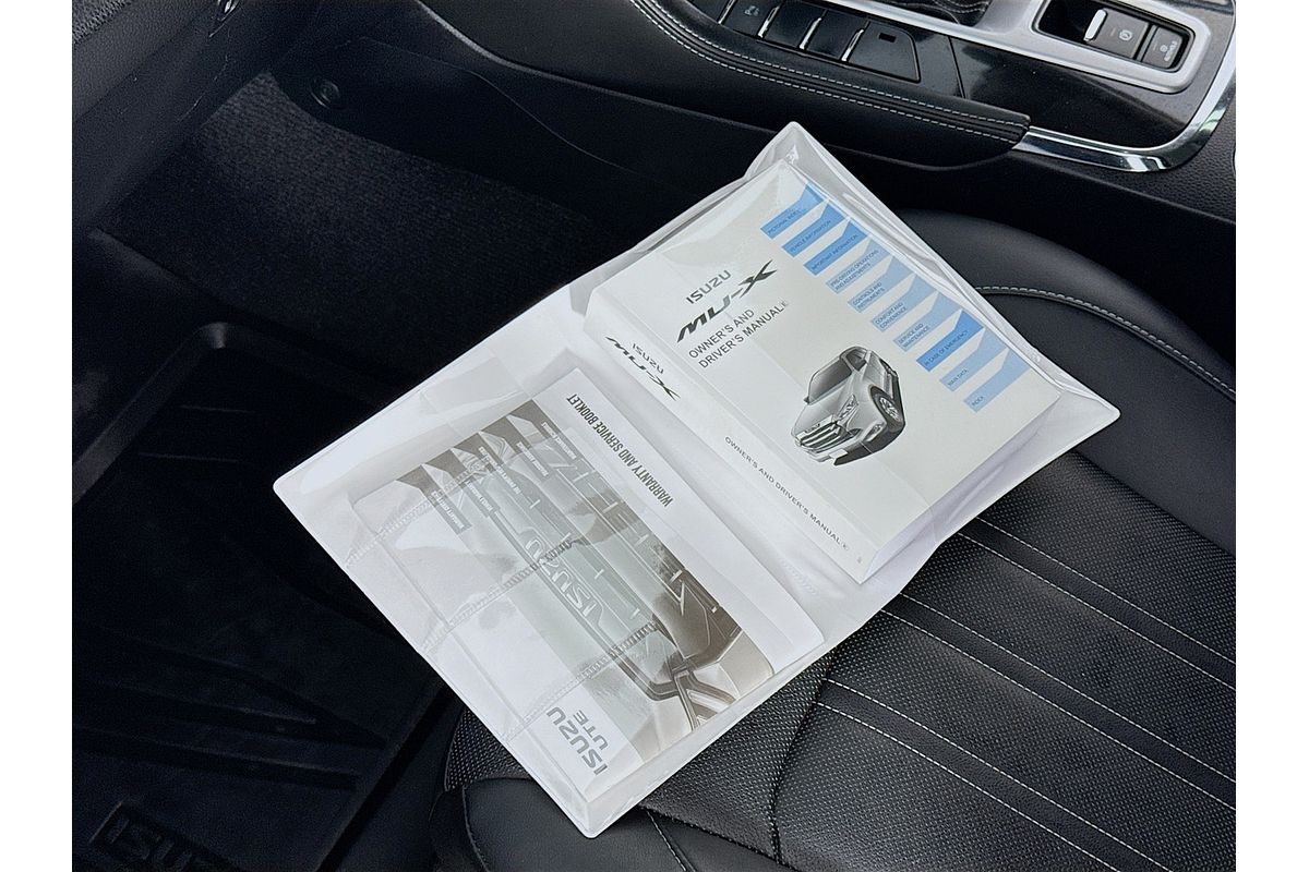 2022 Isuzu MU-X LS-T