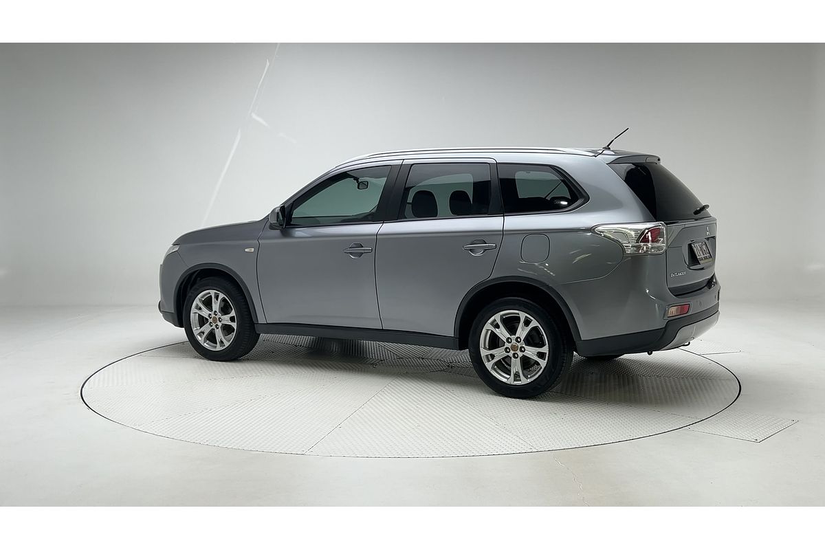 2014 Mitsubishi Outlander ES ZJ