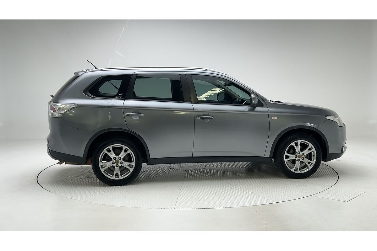 2014 Mitsubishi Outlander ES ZJ