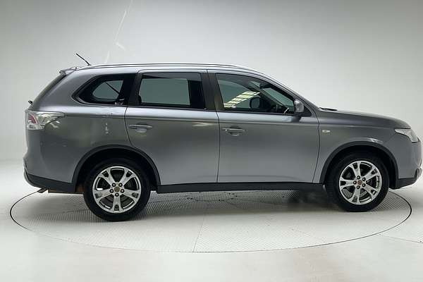 2014 Mitsubishi Outlander ES ZJ