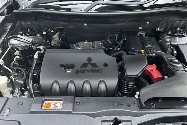 2014 Mitsubishi Outlander ES ZJ