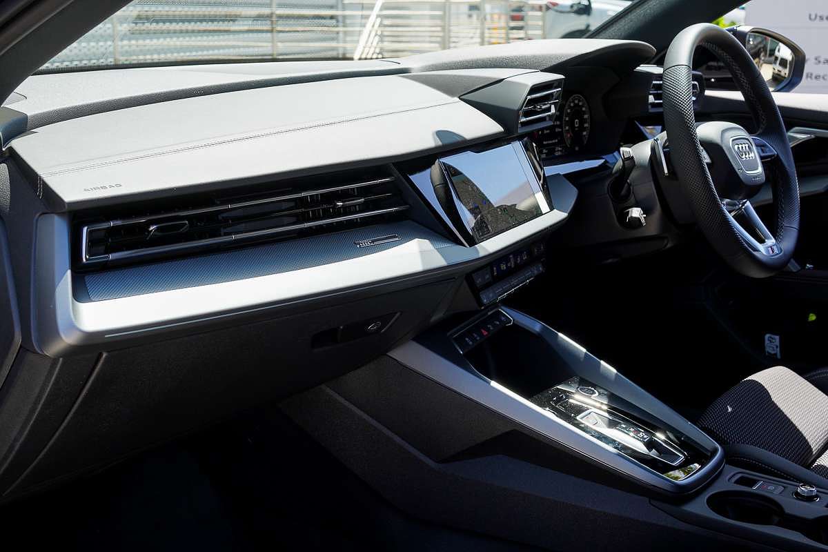 2025 Audi A3 35 TFSI S line GY