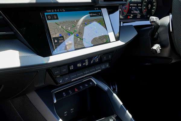 2025 Audi A3 35 TFSI S line GY