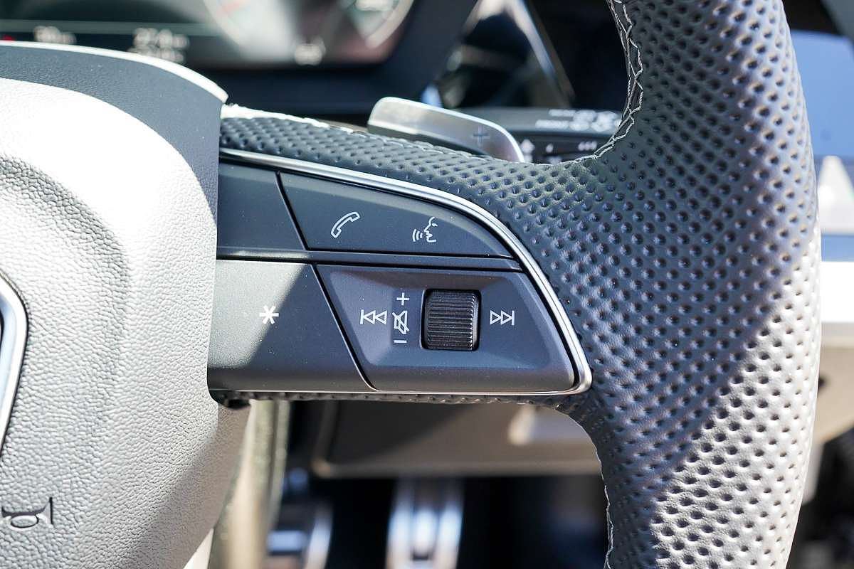 2025 Audi A3 35 TFSI S line GY