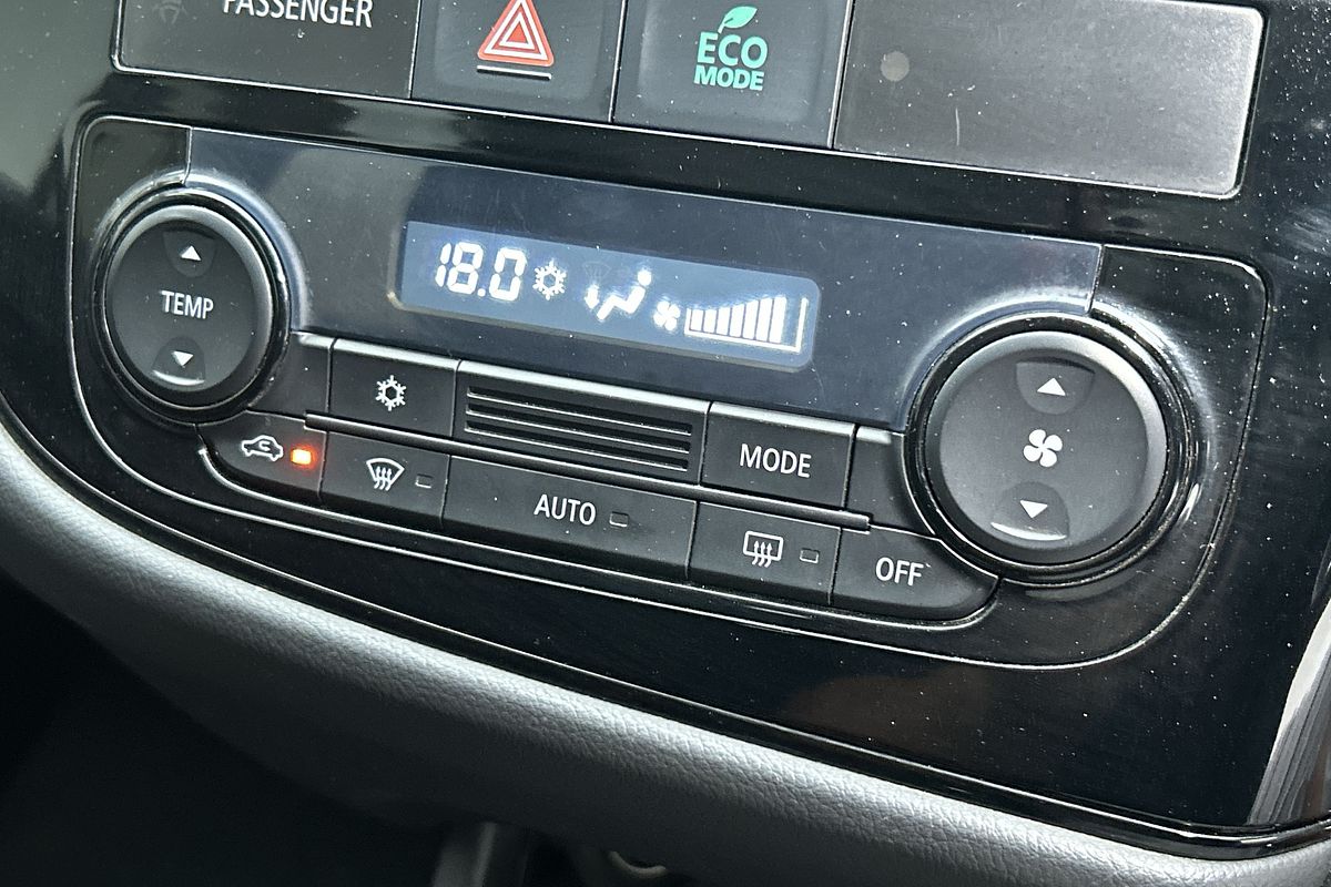 2014 Mitsubishi Outlander ES ZJ