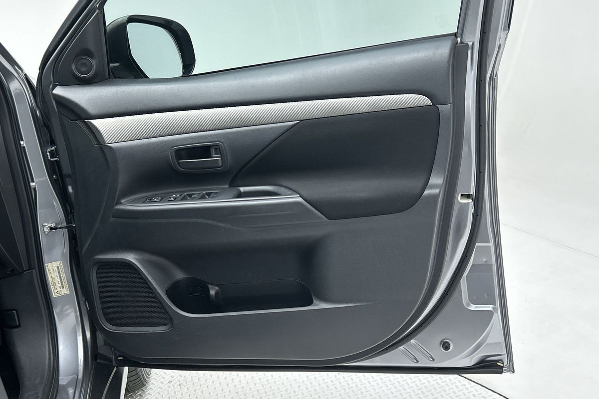 2014 Mitsubishi Outlander ES ZJ