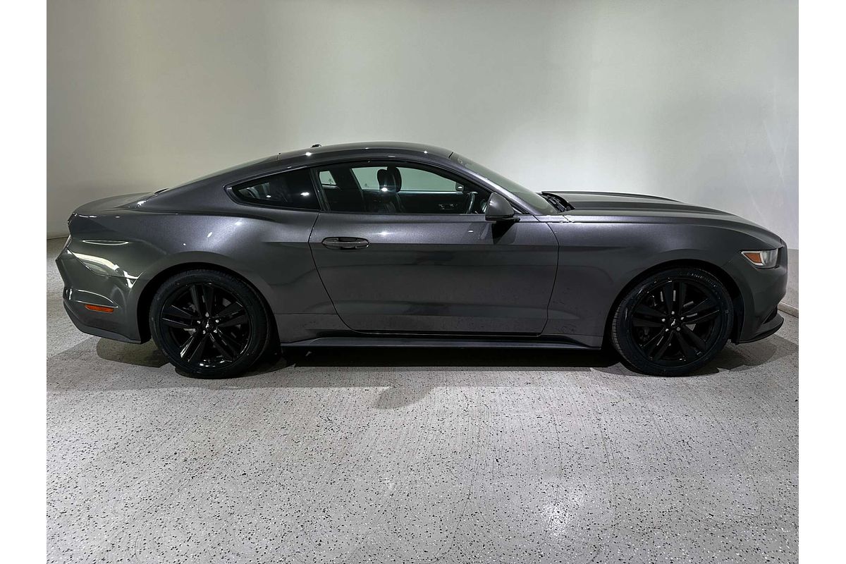 2017 Ford Mustang  FM