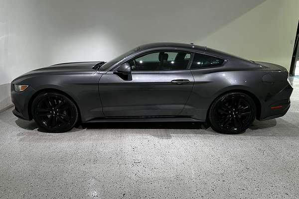 2017 Ford Mustang  FM