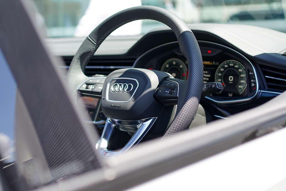 2024 Audi Q7 50 TDI S line 4M