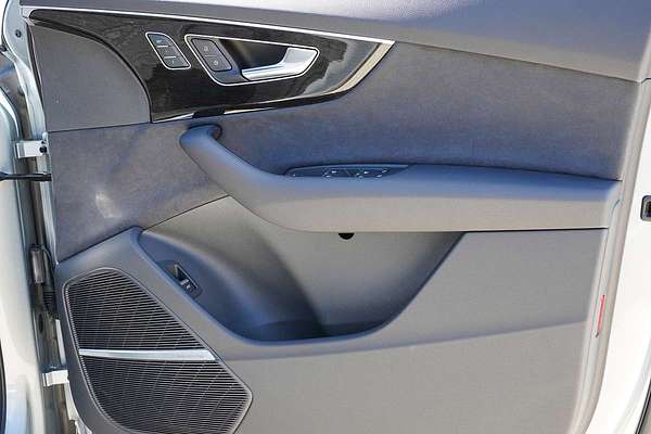 2024 Audi Q7 50 TDI S line 4M