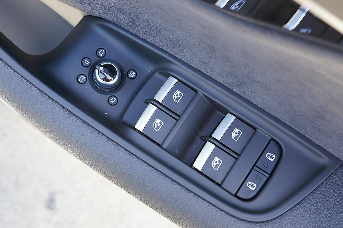 2024 Audi Q7 50 TDI S line 4M