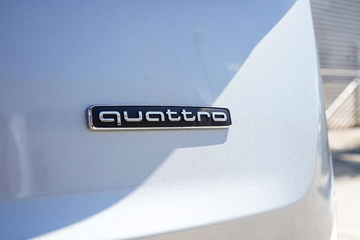 2024 Audi Q7 50 TDI S line 4M