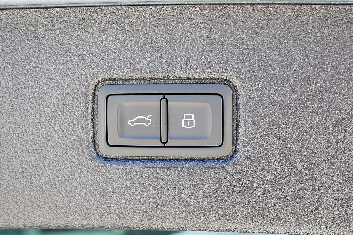 2024 Audi Q7 50 TDI S line 4M