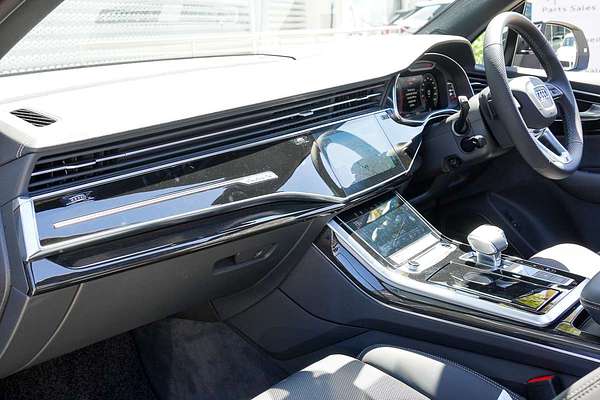 2024 Audi Q7 50 TDI S line 4M