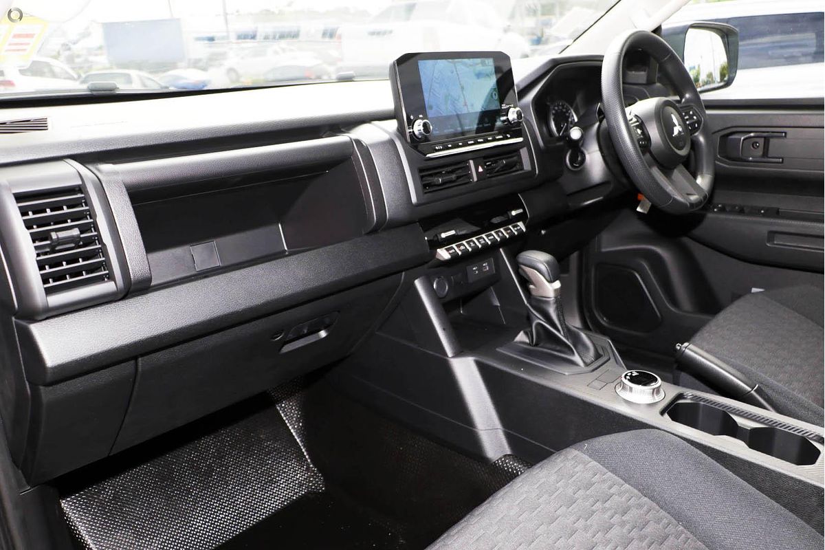 2024 Mitsubishi Triton GLX MV 4X4