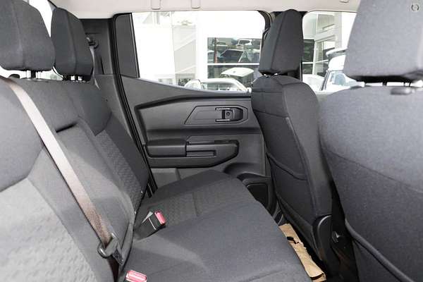 2024 Mitsubishi Triton GLX MV 4X4