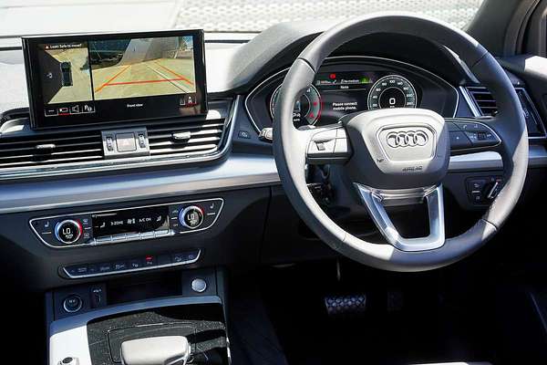 2024 Audi Q5 40 TDI S line FY