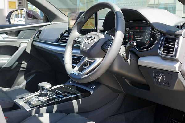 2024 Audi Q5 40 TDI S line FY