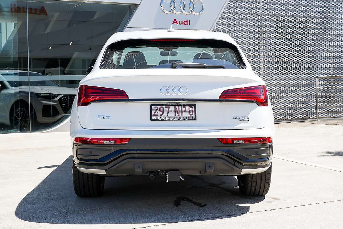 2024 Audi Q5 40 TDI S line FY