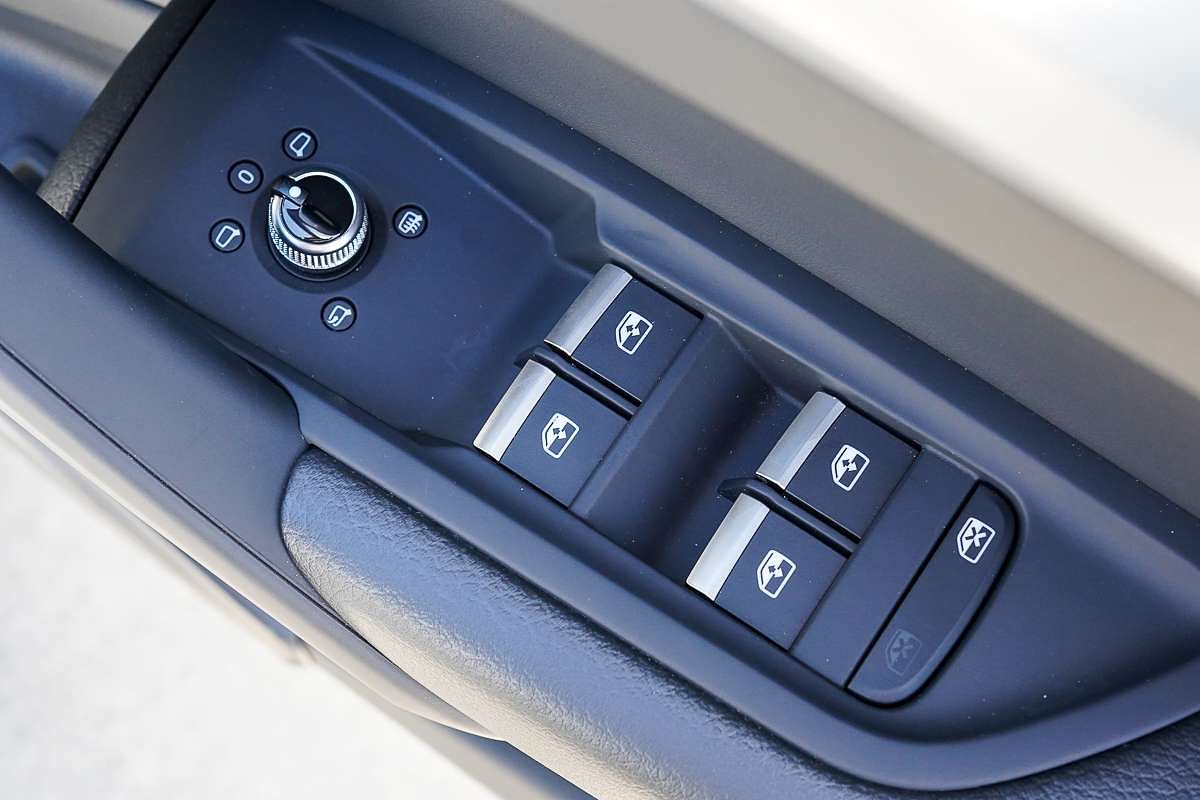 2024 Audi Q5 40 TDI S line FY