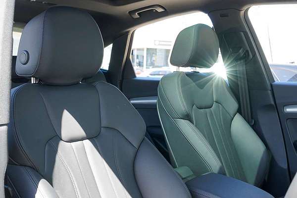 2024 Audi Q5 40 TDI S line FY