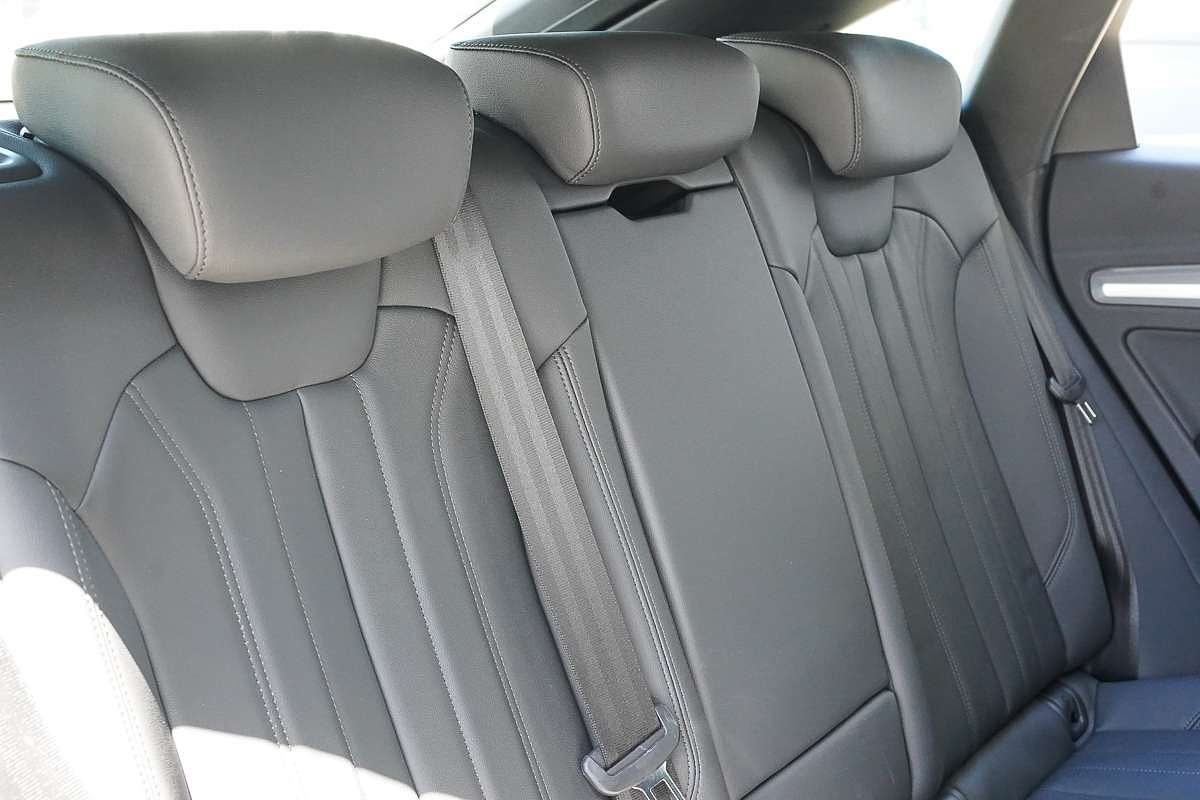 2024 Audi Q5 40 TDI S line FY