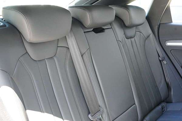 2024 Audi Q5 40 TDI S line FY