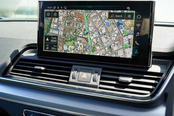 2024 Audi Q5 40 TDI S line FY