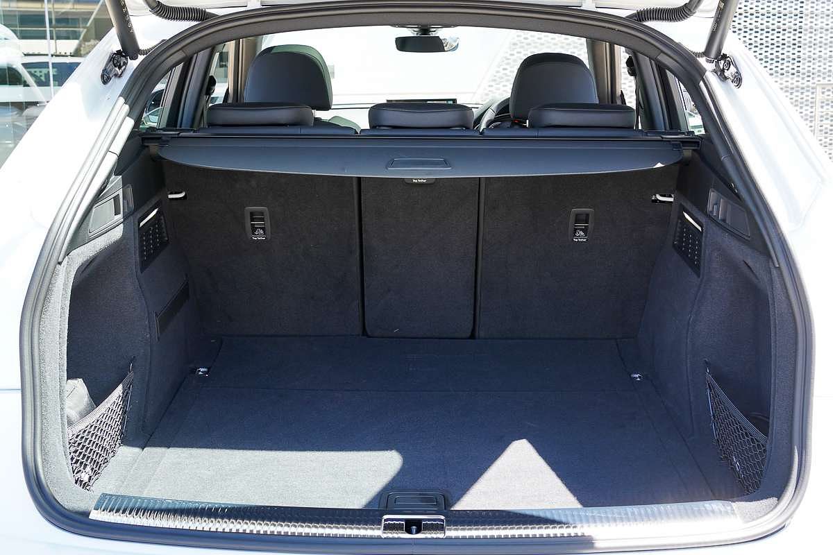 2024 Audi Q5 40 TDI S line FY