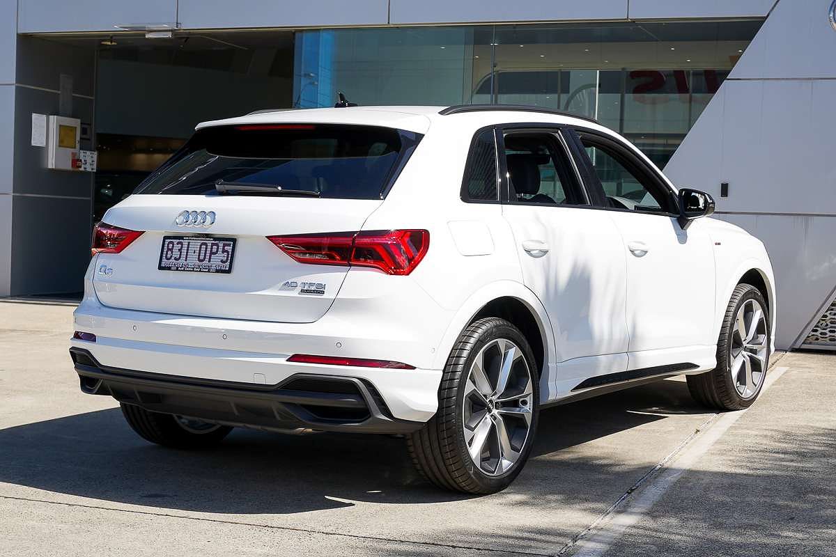 2025 Audi Q3 40 TFSI S line F3