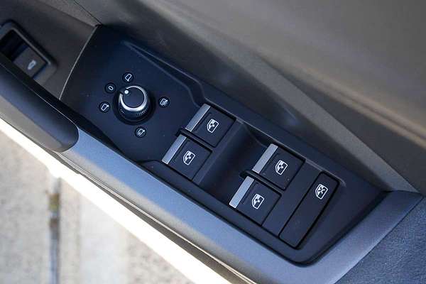 2025 Audi Q3 40 TFSI S line F3