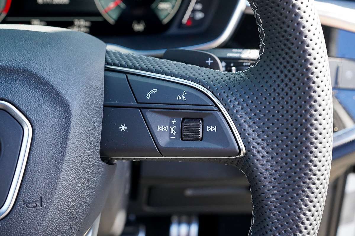 2025 Audi Q3 40 TFSI S line F3