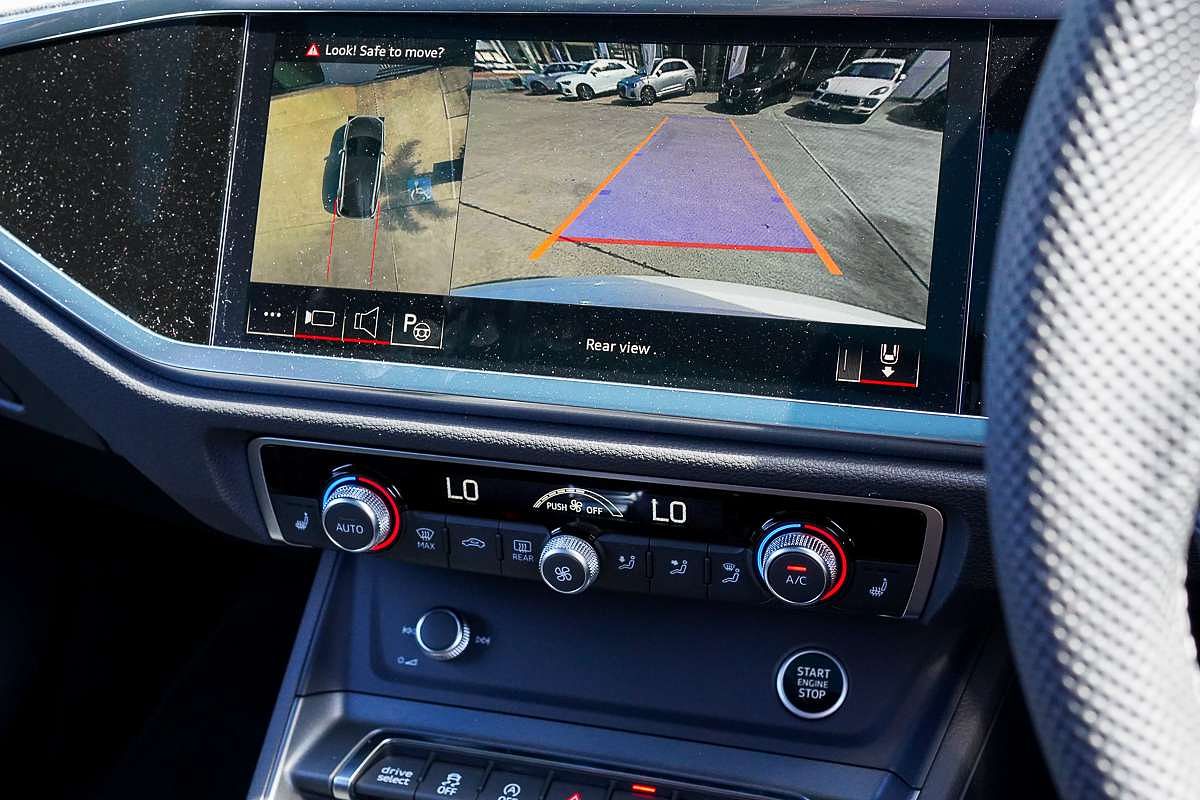 2025 Audi Q3 40 TFSI S line F3