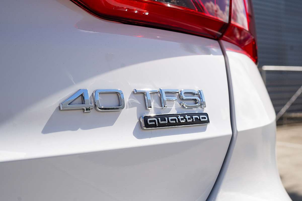 2025 Audi Q3 40 TFSI S line F3