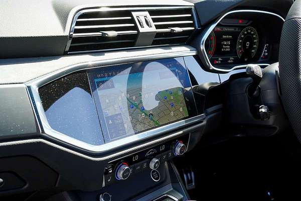 2025 Audi Q3 40 TFSI S line F3