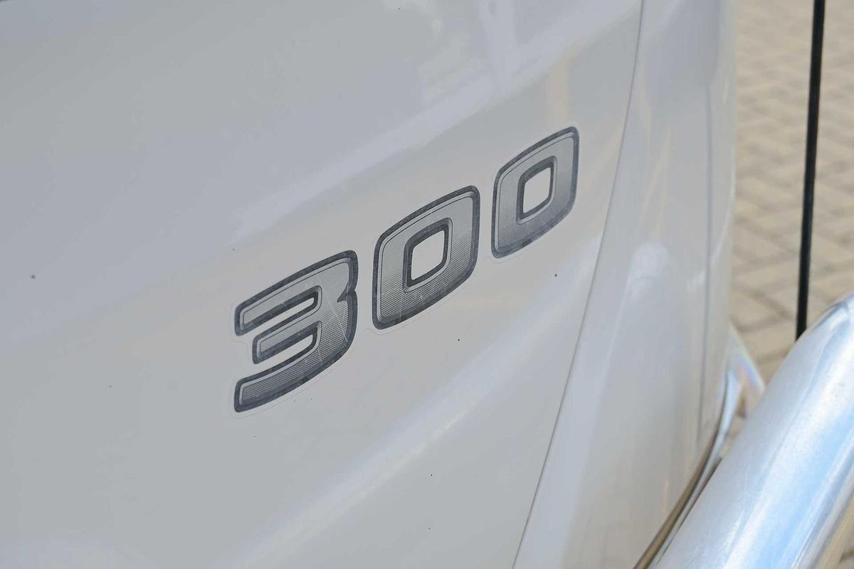 2020 Hino 300 Series 616