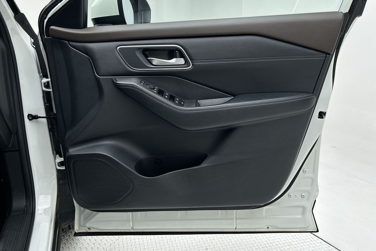 2023 Nissan X-TRAIL ST-L T33