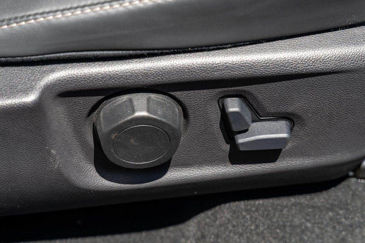 2025 Mahindra Scorpio Z8L