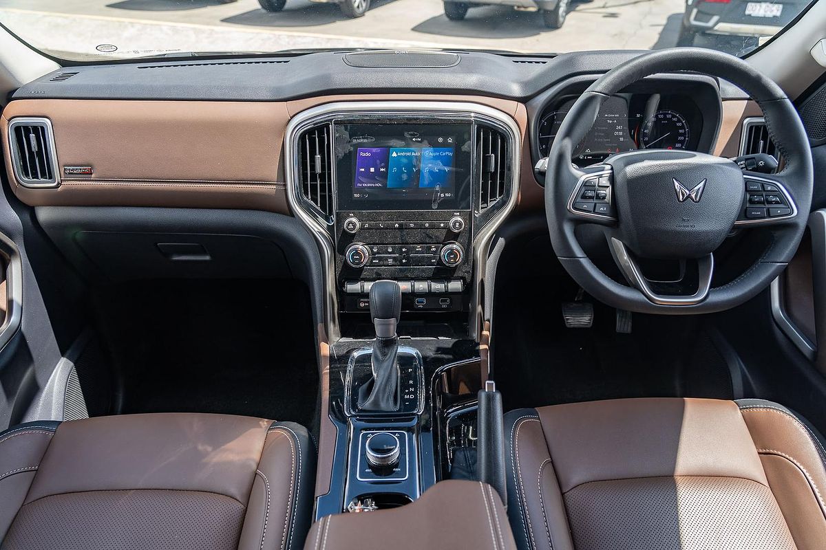 2025 Mahindra Scorpio Z8L