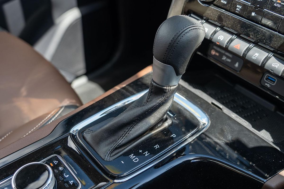 2025 Mahindra Scorpio Z8L