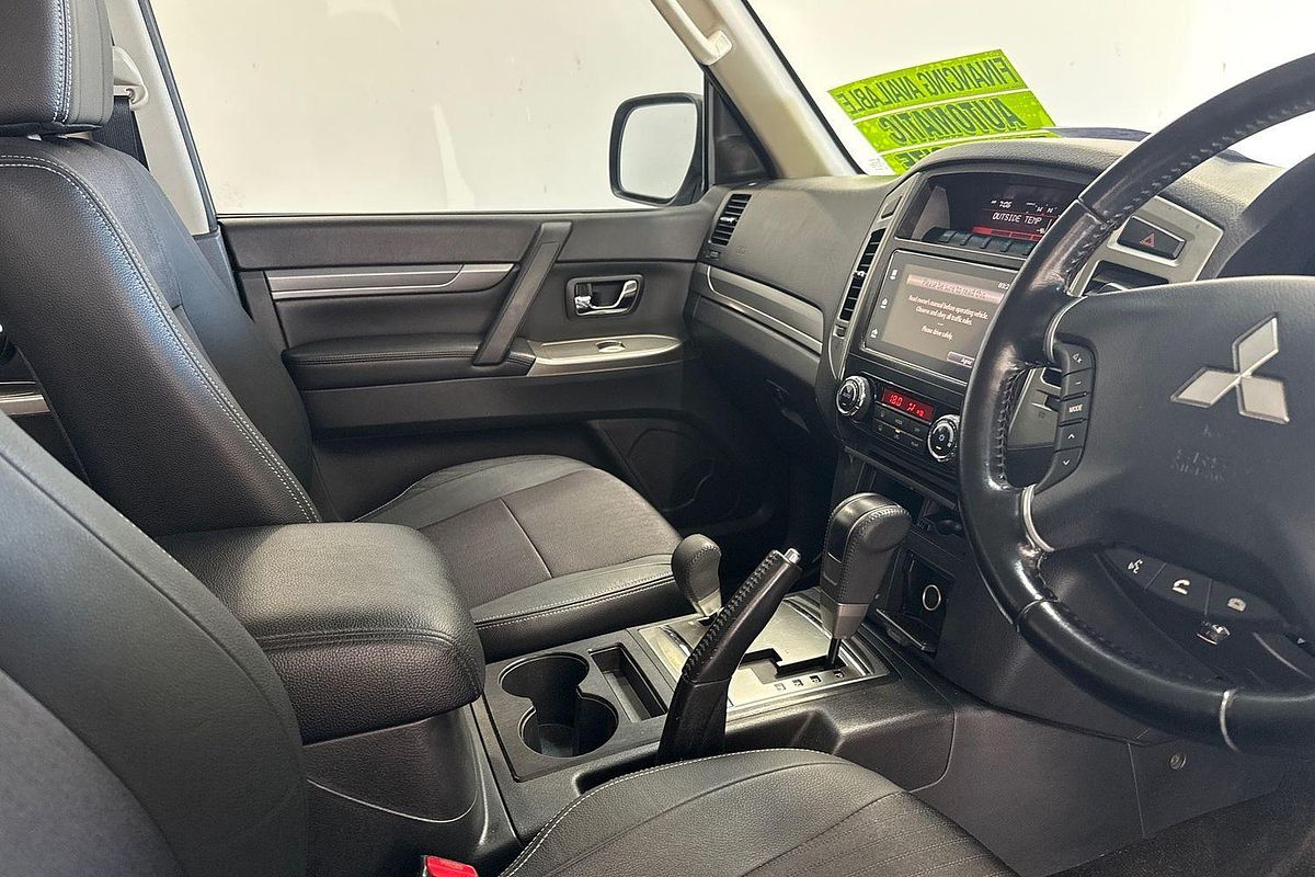 2017 Mitsubishi Pajero GLS NX