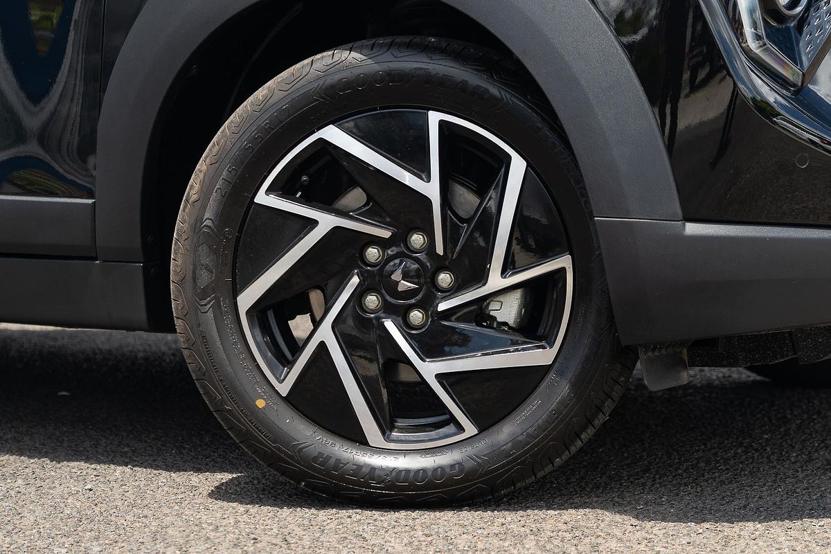 2025 Mahindra XUV3XO AX7L