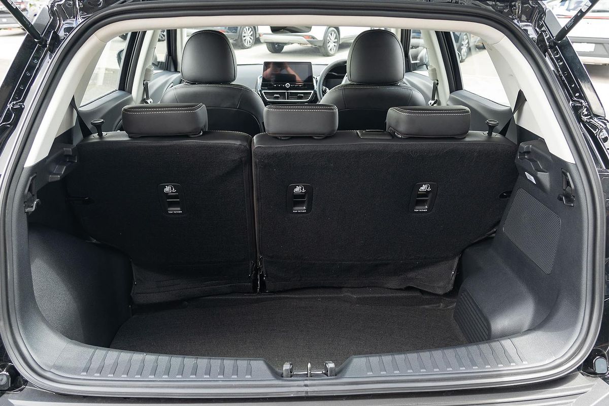 2025 Mahindra XUV3XO AX7L