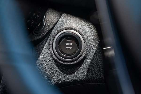 2025 Mahindra XUV3XO AX7L