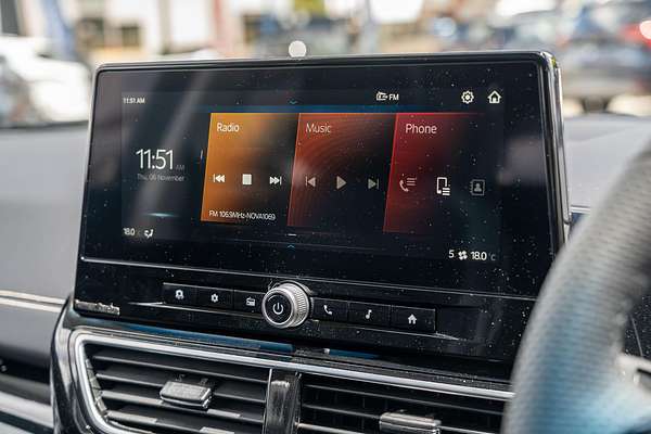 2025 Mahindra XUV3XO AX7L