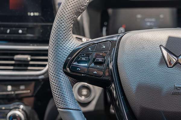 2025 Mahindra XUV3XO AX7L