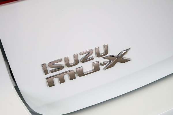2017 Isuzu MU-X LS-M