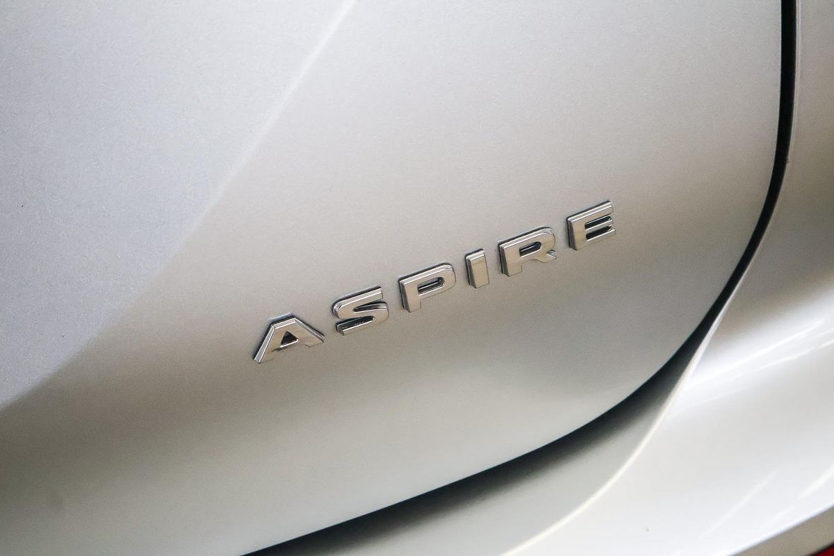 2023 Mitsubishi Outlander Aspire ZM