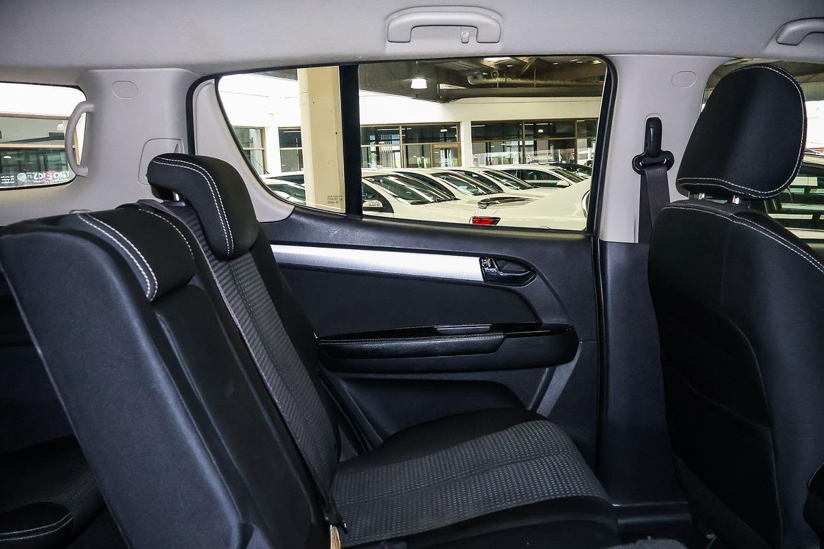 2017 Isuzu MU-X LS-M